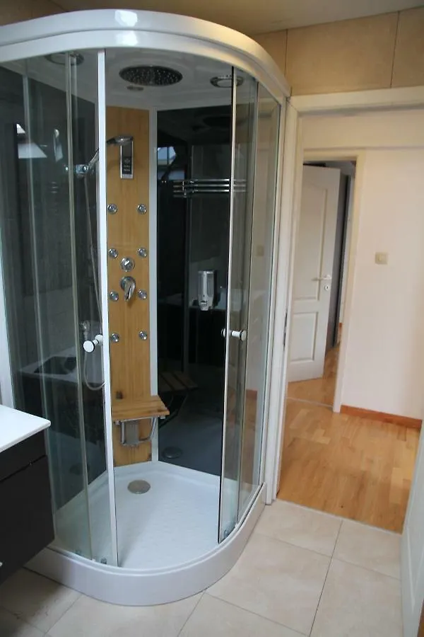 Appartement Courcelles